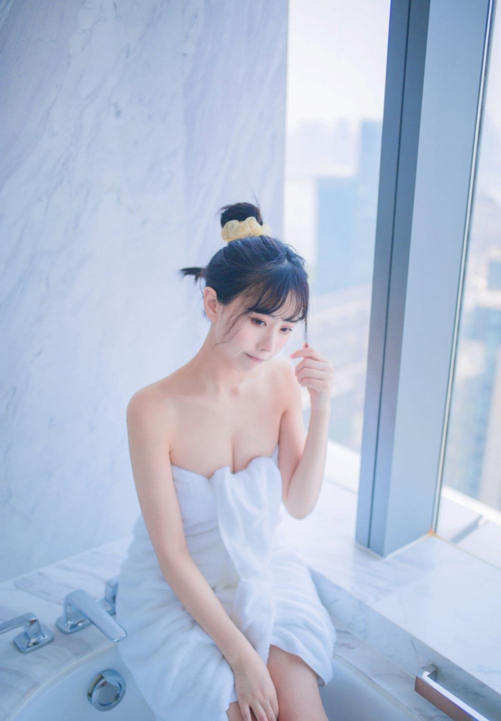 �ռ�̨��
