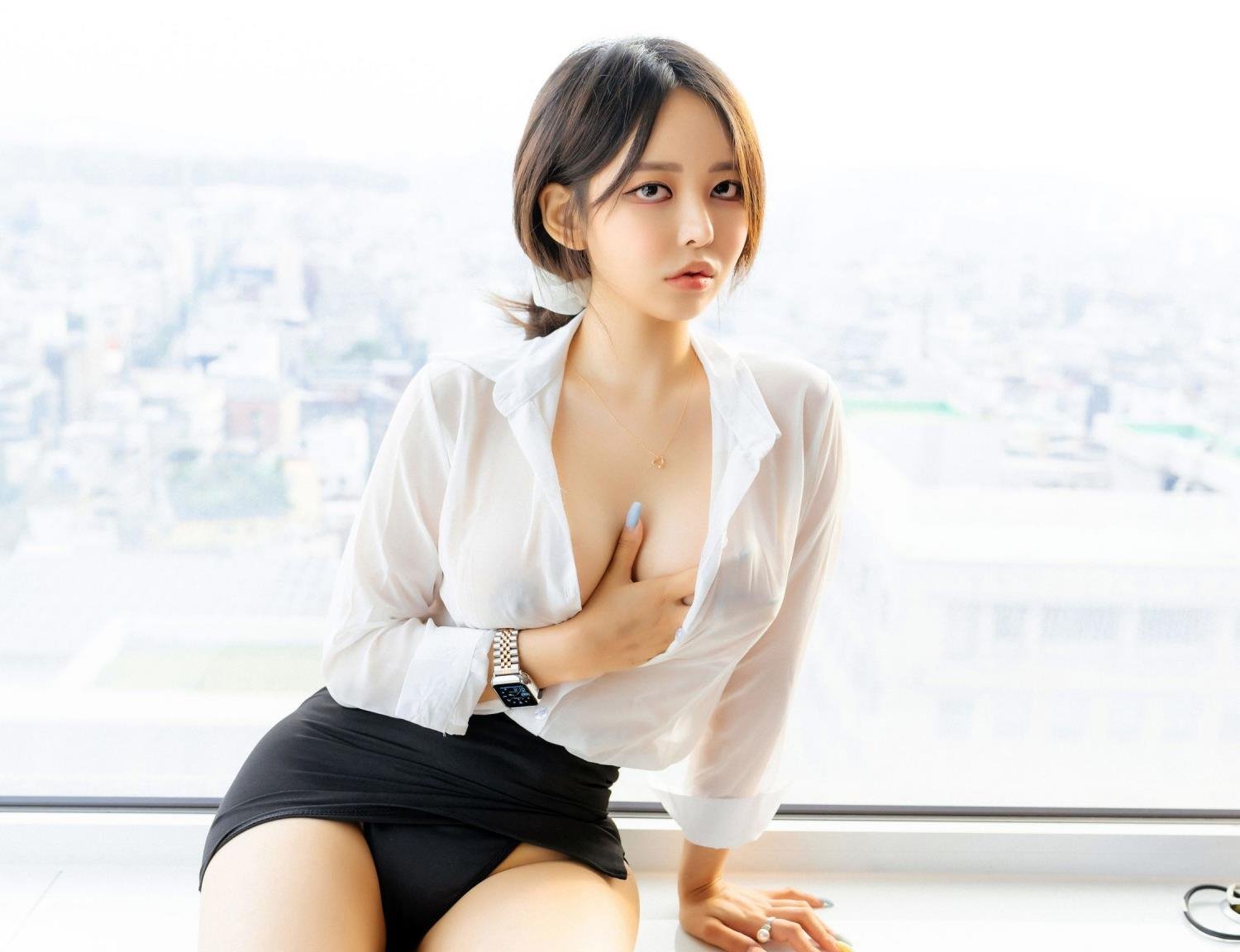 ��Ů�Ѱ��ڳ�����C