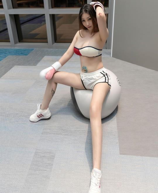 ��Ůд����������